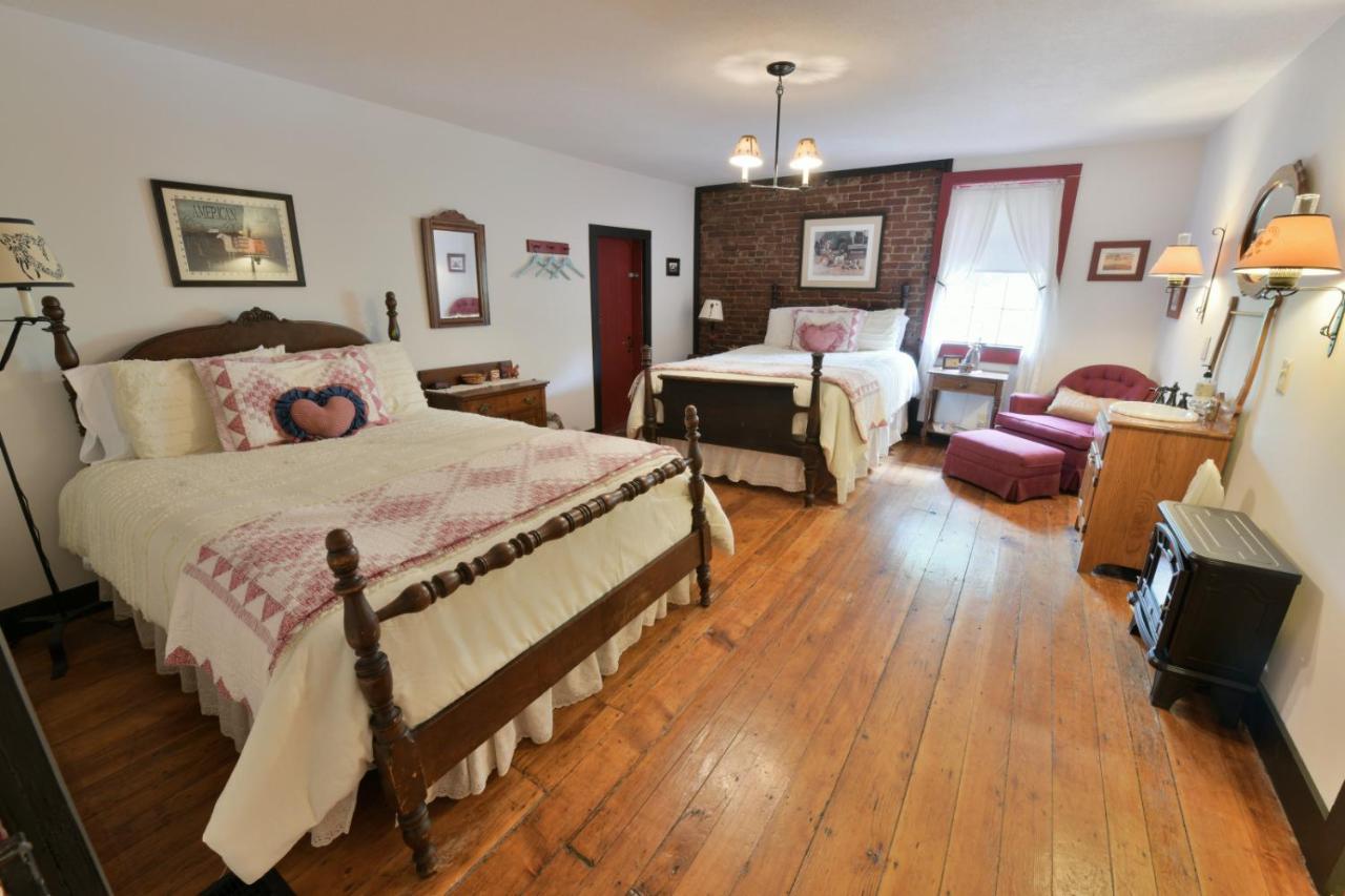 Bed and Breakfast The Pines Of Dresden Экстерьер фото
