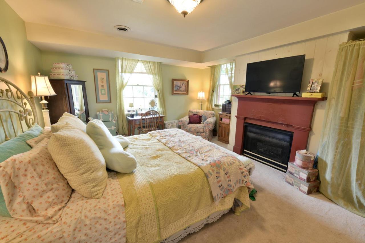 Bed and Breakfast The Pines Of Dresden Экстерьер фото