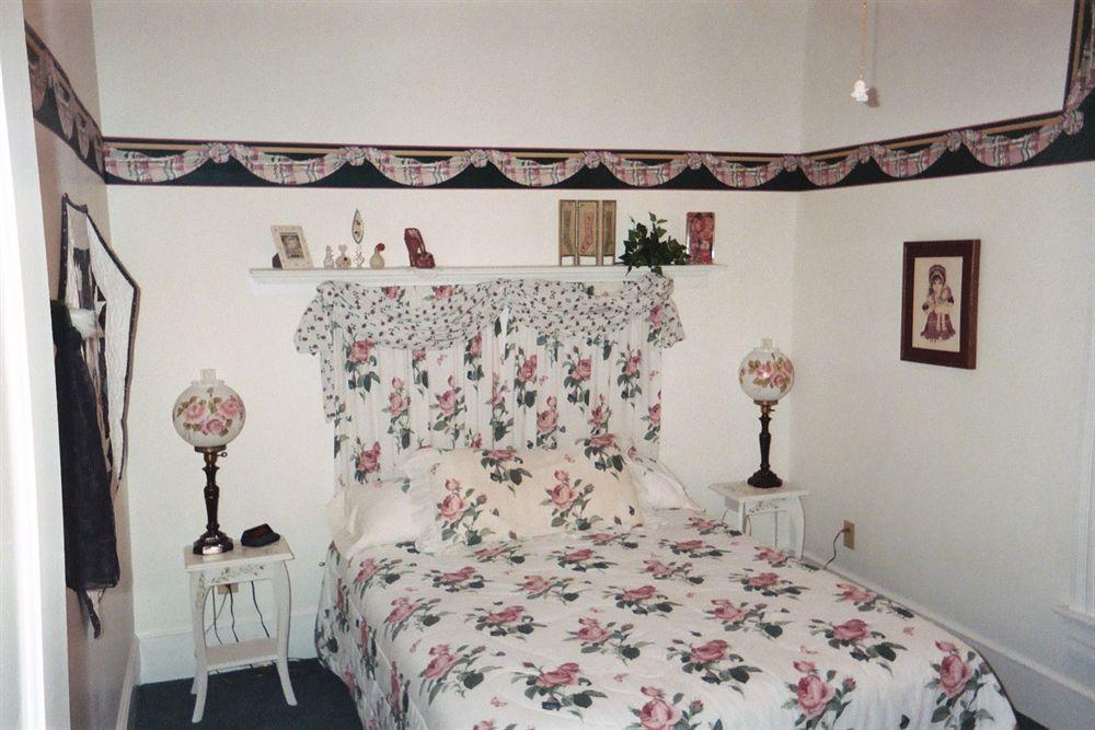 Bed and Breakfast The Pines Of Dresden Экстерьер фото