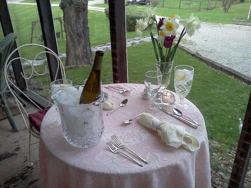 Bed and Breakfast The Pines Of Dresden Экстерьер фото